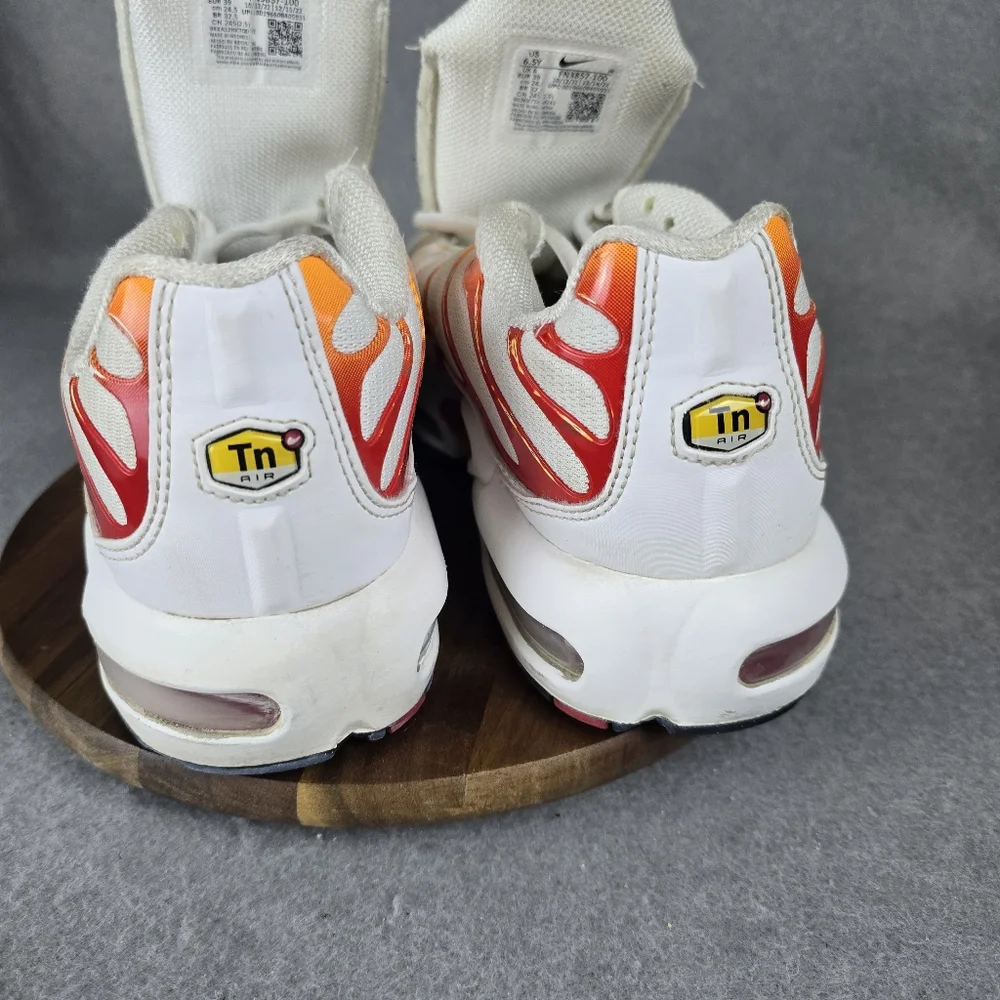 Nike Air Max Plus 1 White Red Laser Orange FN3857-100 GS Size 6.5Y Women's 8 - Picture 3 of 10